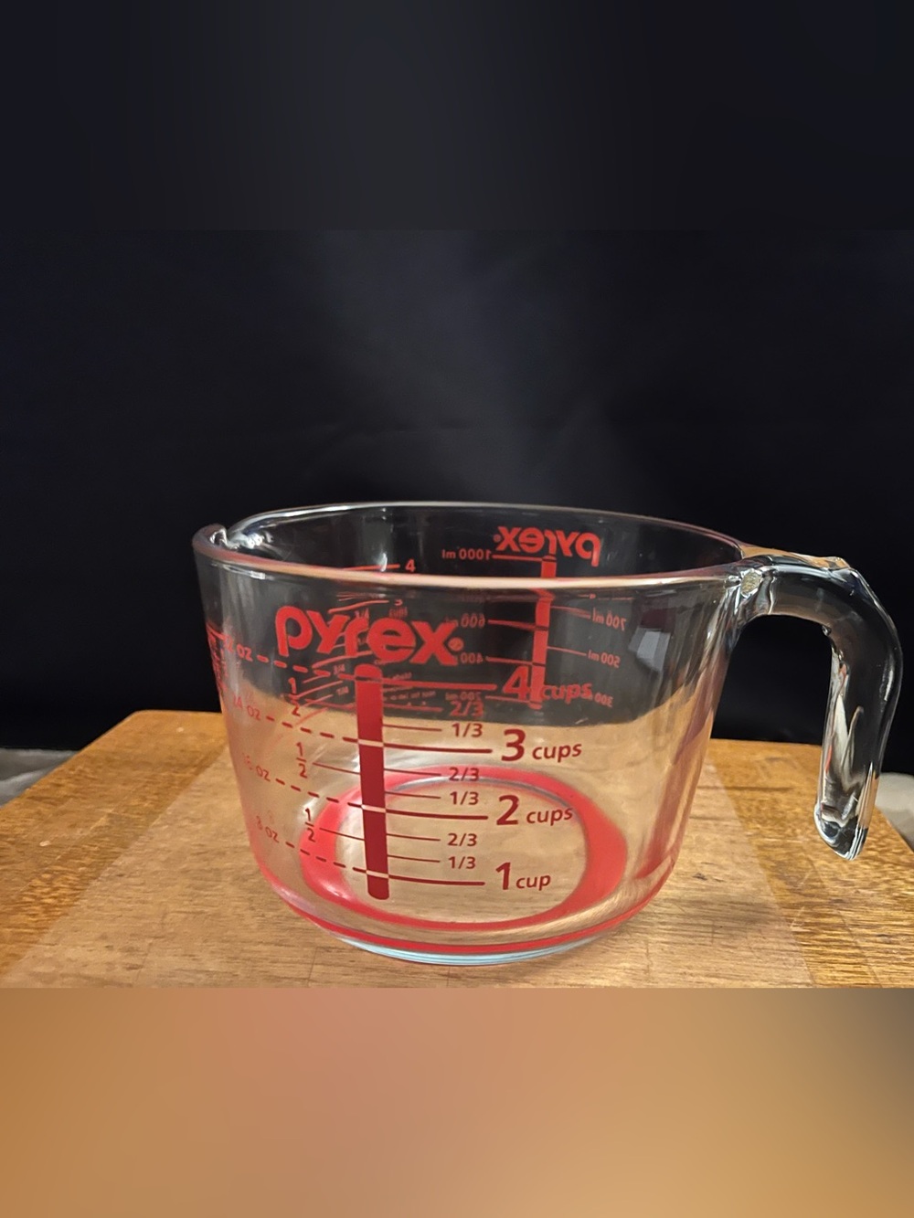 ❤️ Vintage Pyrex 1-Liter (1000ml) Glass Measuring Cup Red Lettering
Red Bottom